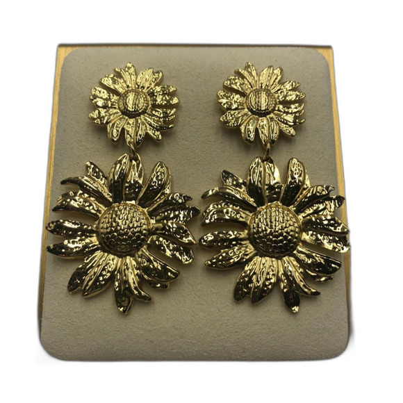 18K Gold Plated Women's Sunflower Pierced Earrings Dangling Bold Floral Chic - Picture 9 of 9